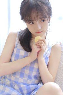 男人吻女人房视频